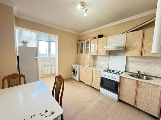 Продам двухкомнатную (2-комн.) квартиру, Ахохова ул, 190ка, Нальчик г