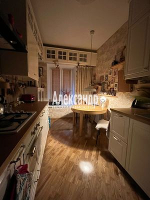 Продам трехкомнатную (3-комн.) квартиру, Конная ул, 5/3, Санкт-Петербург г