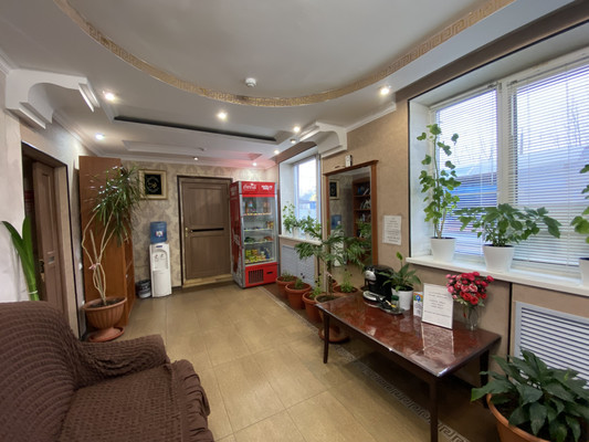 Продам коммерческое помещение 586 м2, Лесная ул, 2, Нижневартовск г