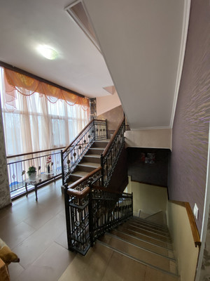 Продам коммерческое помещение 586 м2, Лесная ул, 2, Нижневартовск г