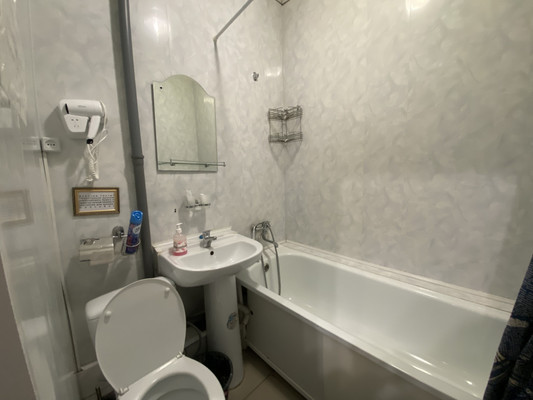 Продам коммерческое помещение 586 м2, Лесная ул, 2, Нижневартовск г