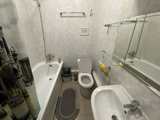 Продам коммерческое помещение 586 м2, Лесная ул, 2, Нижневартовск г