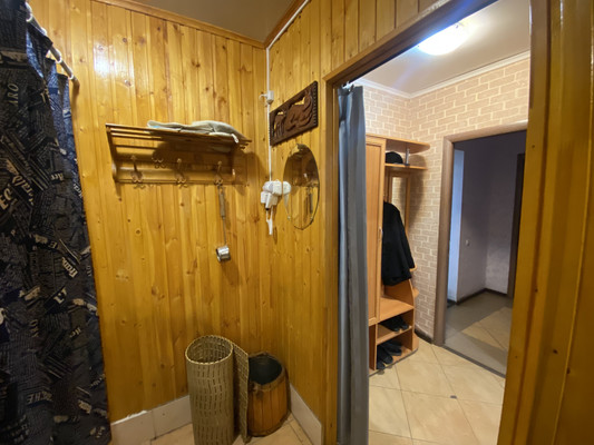 Продам коммерческое помещение 586 м2, Лесная ул, 2, Нижневартовск г