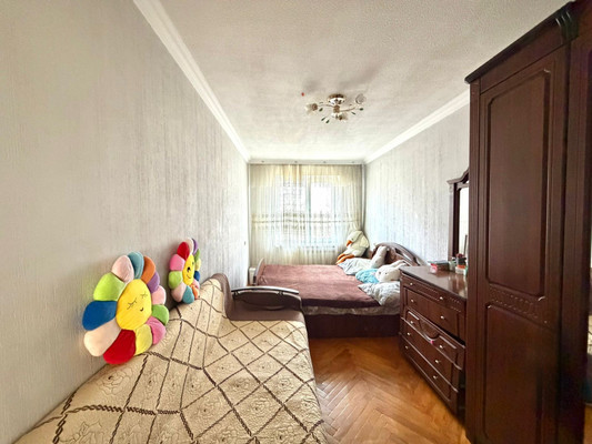 Продам двухкомнатную (2-комн.) квартиру, А.А.Кадырова ул, 11, Нальчик г