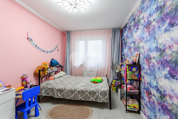 Продам трехкомнатную (3-комн.) квартиру, Варшавское ш, 143к2, Москва г