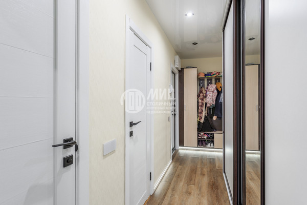 Продам трехкомнатную (3-комн.) квартиру, Варшавское ш, 143к2, Москва г