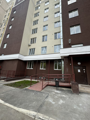 Продам трехкомнатную (3-комн.) квартиру, Красных Зорь ул, 8, Иваново г