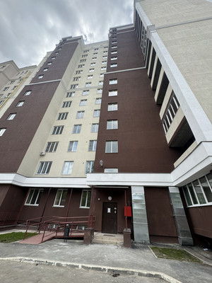 Продам трехкомнатную (3-комн.) квартиру, Красных Зорь ул, 8, Иваново г