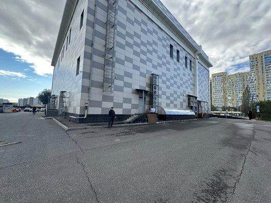 Сдам коммерческое помещение 500 м2, Закиева ул, 1, Казань г