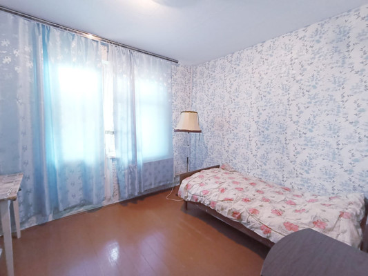 Продам трехкомнатную (3-комн.) квартиру, Д мкр, 31, Новомичуринск г