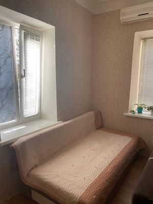 Продам двухкомнатную (2-комн.) квартиру, Михаила Борисова ул, 32, Новороссийск г