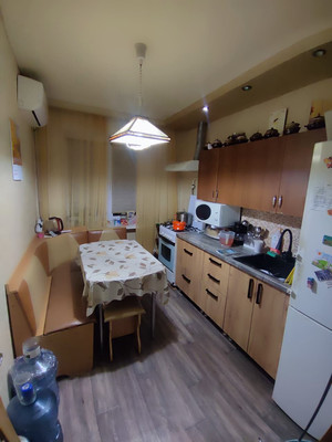 Продам двухкомнатную (2-комн.) квартиру, Новороссийская ул, 114, Армавир г