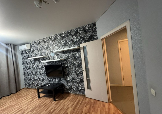 Продам однокомнатную (1-комн.) квартиру, им. генерала Петрова И.Т. ул, 27, Краснодар г