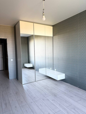 Продам двухкомнатную (2-комн.) квартиру, Батуринская ул, 18к1014, Краснодар г