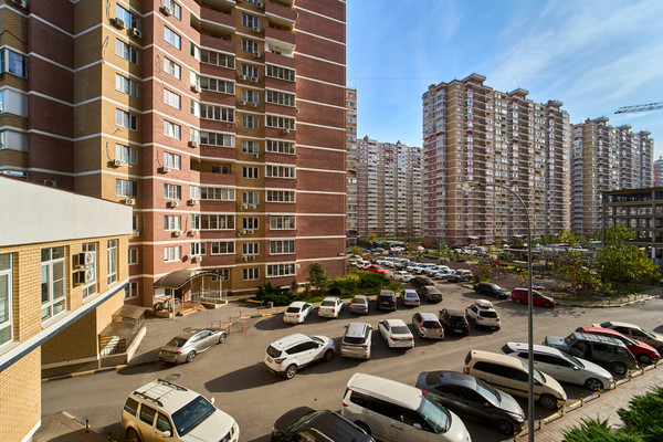 Продам двухкомнатную (2-комн.) квартиру, им. 40-летия Победы ул, 184к1, Краснодар г