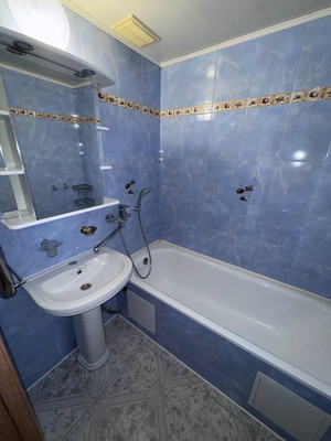 Продам трехкомнатную (3-комн.) квартиру, Ростовская ул, 86, Воронеж г