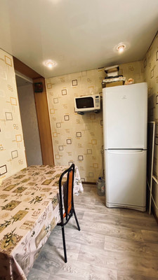 Продам однокомнатную (1-комн.) квартиру, 35-й мкр, 31, Октябрьский г