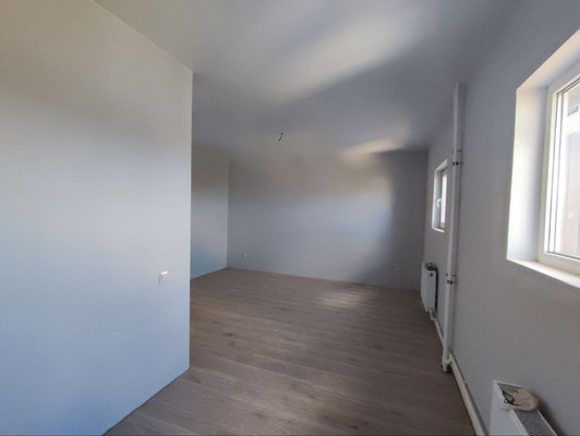 Продам однокомнатную (1-комн.) квартиру, Толстого ул, 81, Супсех с