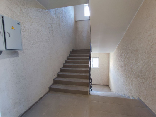 Продам однокомнатную (1-комн.) квартиру, Толстого ул, 81, Супсех с