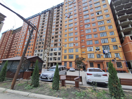 Продам однокомнатную (1-комн.) квартиру, Ирчи Казака ул, 101кГ, Махачкала г