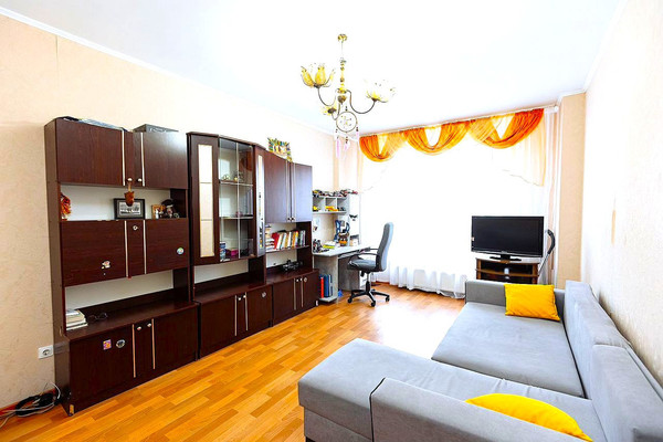 Продам двухкомнатную (2-комн.) квартиру, Батальная ул, 96, Калининград г