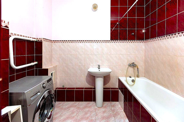 Продам двухкомнатную (2-комн.) квартиру, Батальная ул, 96, Калининград г