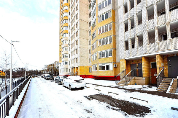 Продам двухкомнатную (2-комн.) квартиру, Батальная ул, 96, Калининград г