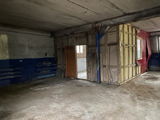 Продам склад 165 м2, Лесников пер, 2, Нижневартовск г