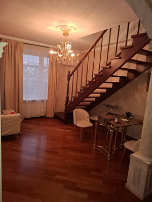 Продам многокомнатную квартиру, Ленинский пр-кт, 44, Москва г