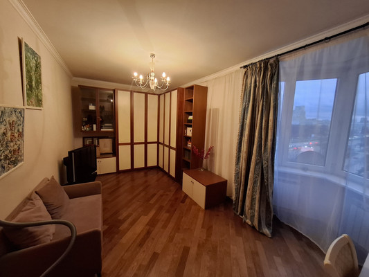 Продам многокомнатную квартиру, Ленинский пр-кт, 44, Москва г