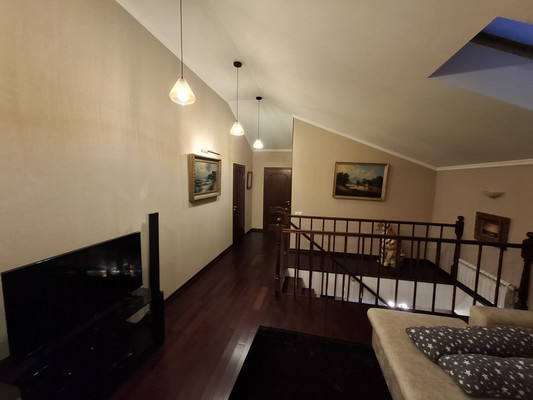 Продам многокомнатную квартиру, Ленинский пр-кт, 44, Москва г