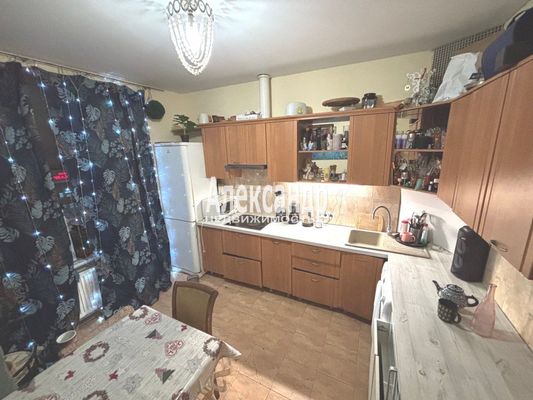 Продам двухкомнатную (2-комн.) квартиру, Большая Разночинная ул, 11, Санкт-Петербург г