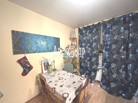 Продам двухкомнатную (2-комн.) квартиру, Большая Разночинная ул, 11, Санкт-Петербург г