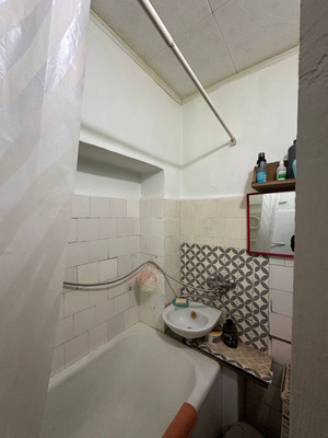 Продам двухкомнатную (2-комн.) квартиру, Первомайская ул, 10, Саки г