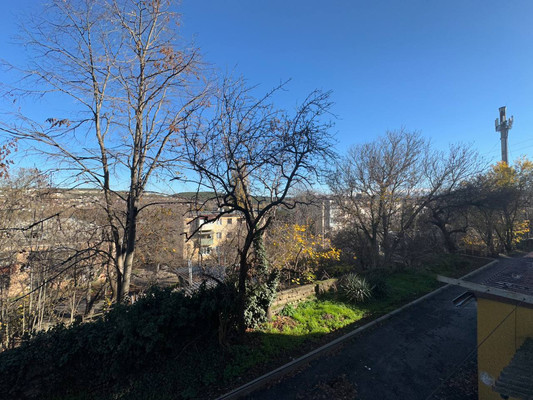 Продам двухкомнатную (2-комн.) квартиру, Первомайская ул, 10, Саки г