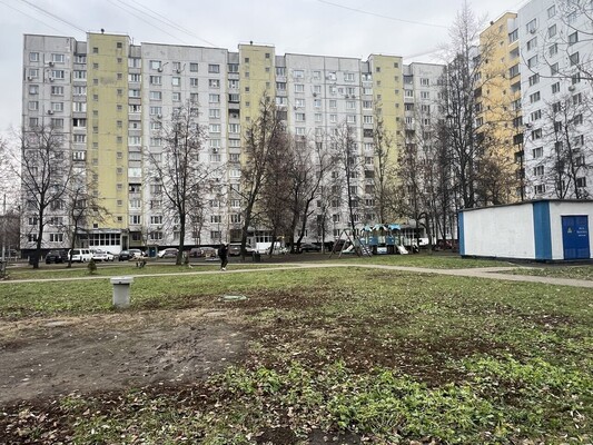 Продам трехкомнатную (3-комн.) квартиру, Донецкая ул, 18к1, Москва г