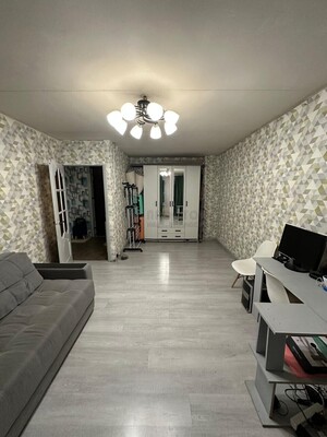 Продам однокомнатную (1-комн.) квартиру, Кленовый б-р, 23к2, Москва г