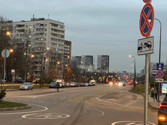 Продам однокомнатную (1-комн.) квартиру, Кленовый б-р, 23к2, Москва г