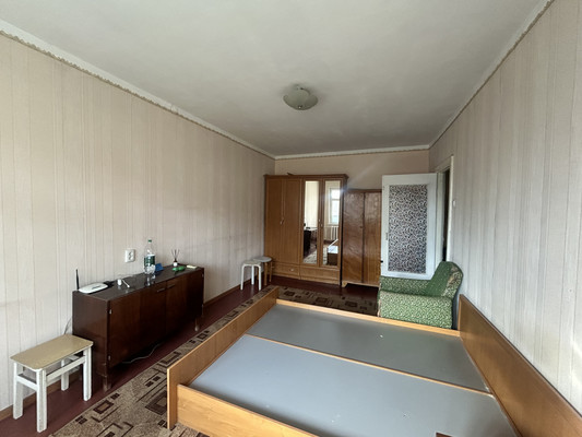 Продам однокомнатную (1-комн.) квартиру, 60 лет Октября ул, 17/65, Симферополь г