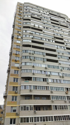 Продам двухкомнатную (2-комн.) квартиру, Фабричная ул, 4, Краснодар г