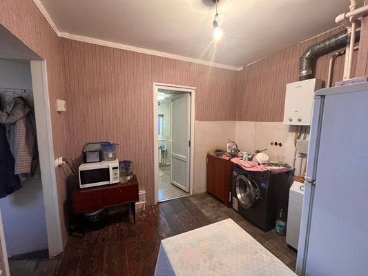 Продам трехкомнатную (3-комн.) квартиру, Ким ул, 9, Симферополь г