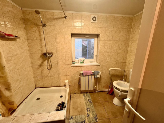 Продам трехкомнатную (3-комн.) квартиру, Ким ул, 9, Симферополь г