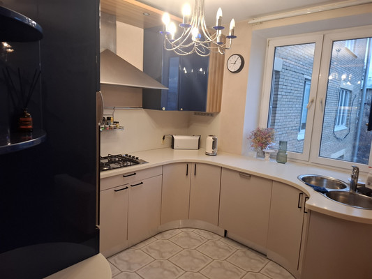 Продам многокомнатную квартиру, Ленинский пр-кт, 44, Москва г