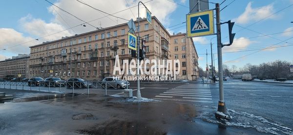Продам двухкомнатную (2-комн.) квартиру, Бабушкина ул, 52, Санкт-Петербург г
