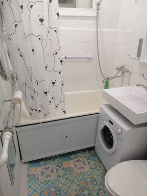 Сдам трехкомнатную (3-комн.) квартиру, Серафимовича ул, 4, Алексин г