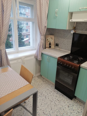 Сдам трехкомнатную (3-комн.) квартиру, Серафимовича ул, 4, Алексин г