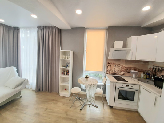 Продам двухкомнатную (2-комн.) квартиру, Волжская (Центральный р-н) ул, 16, Сочи г