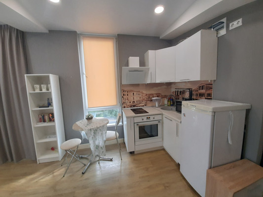 Продам двухкомнатную (2-комн.) квартиру, Волжская (Центральный р-н) ул, 16, Сочи г