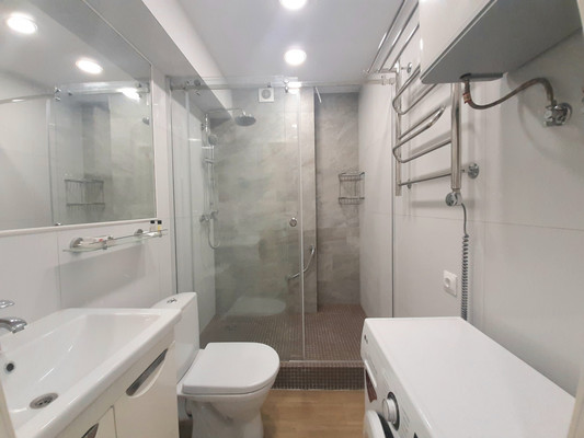 Продам двухкомнатную (2-комн.) квартиру, Волжская (Центральный р-н) ул, 16, Сочи г