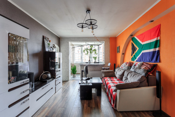 Продам трехкомнатную (3-комн.) квартиру, Крымская ул, 25, Боброво рп